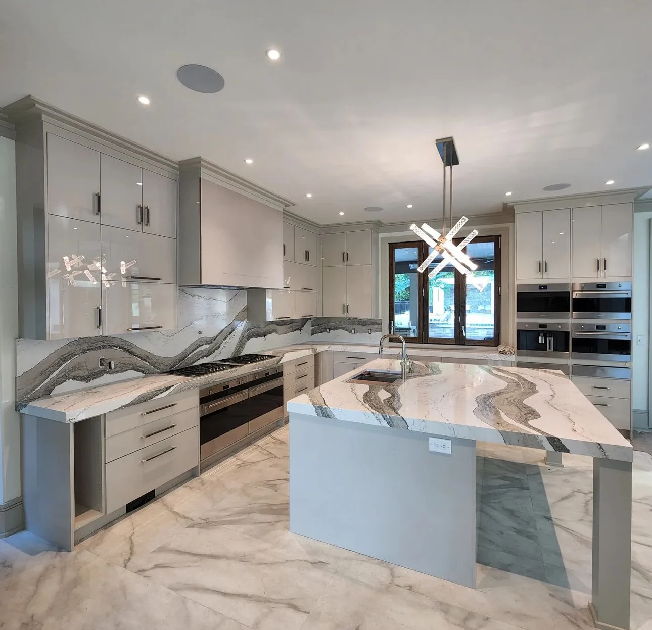 Contemporary Transitional Kitchen Remodel by Bento’s Group Construction / CHIVV FLOORING project photo